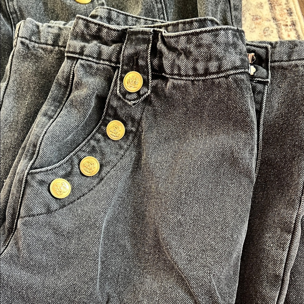 Stylish Denim Vest and Pants Set with Gold Buttons - Picture 6 of 7